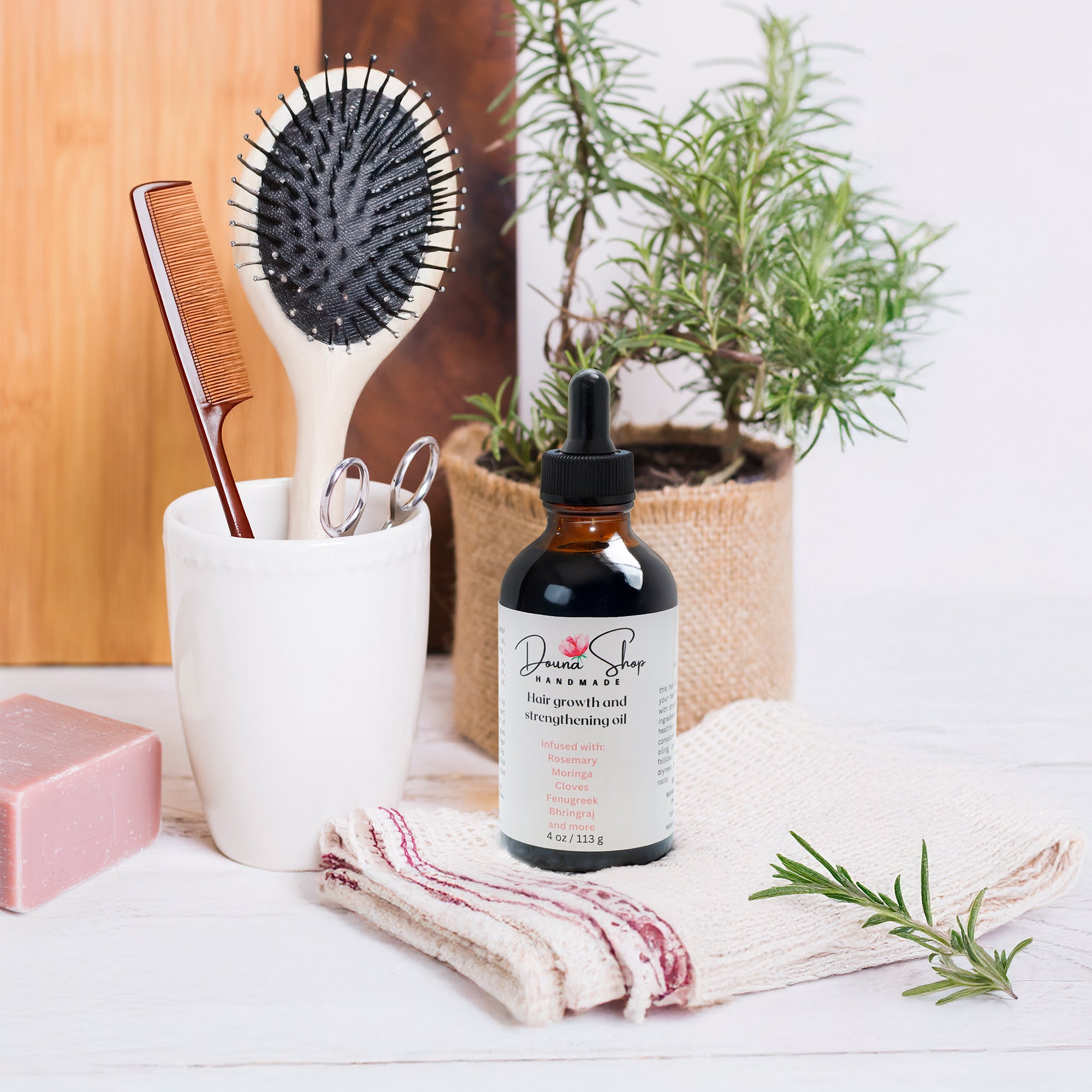 Hair growth and strengthening oil infuse with Rosemary, Moringa, Cloves, Fenugreek - 100 % Organic oils - Plant base oil - Natural hair care